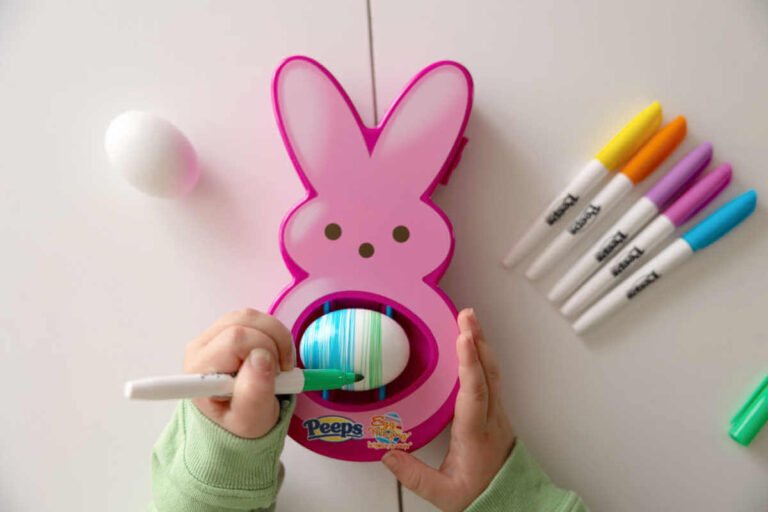 pink-peeps-eggmazing-decorating-kit